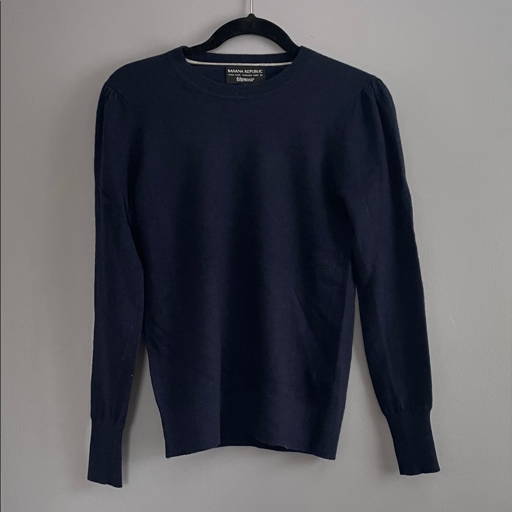 Banana Republic Women's Navy Blue Crewneck Sweater